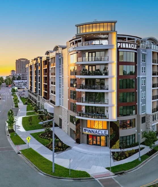 Building Photo - The Pinnacle on 31st Street