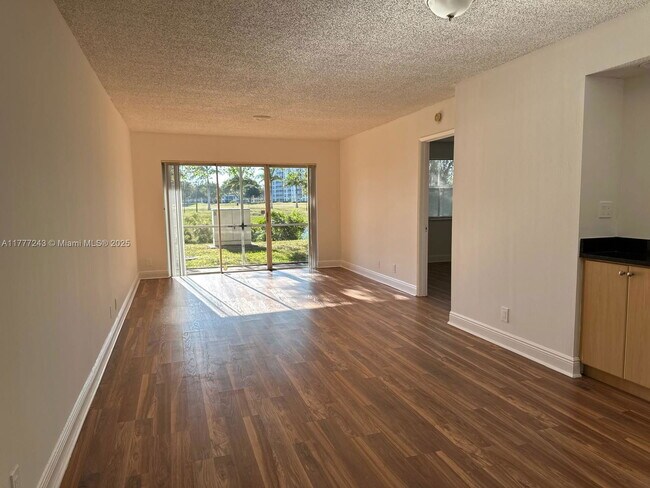 Photo - 2813 N Course Dr Apartment