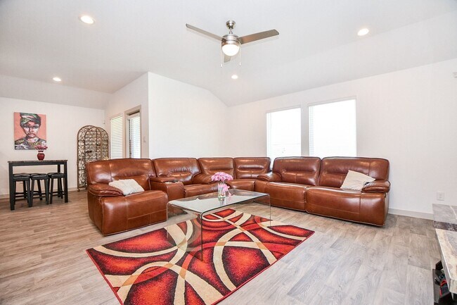 Foto del edificio - 8134 Sugar Cane Ln
