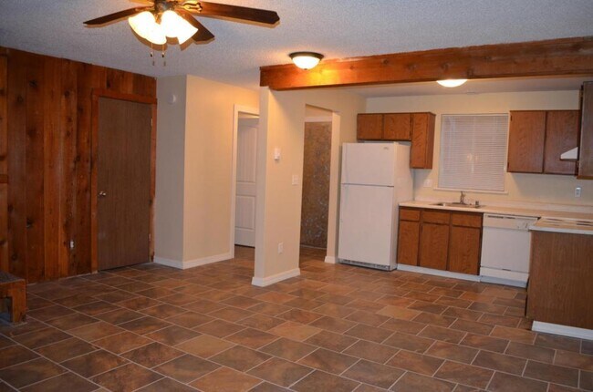 Foto del edificio - 2210 W Boone Ave