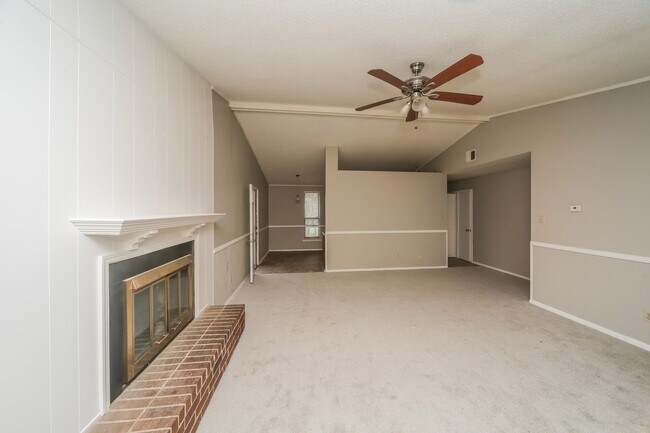 Foto del edificio - 5722 Ballenmoor Dr