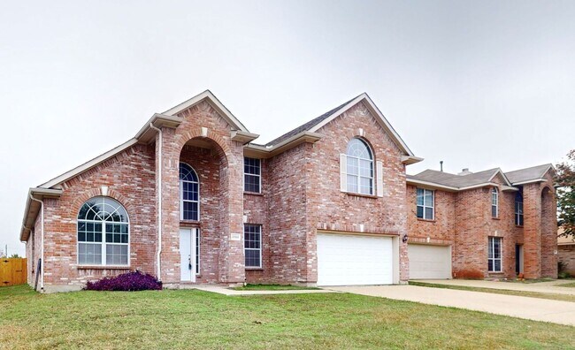 Building Photo - 5 Bedroom, 2.5 Grand Prairie Home for Lease