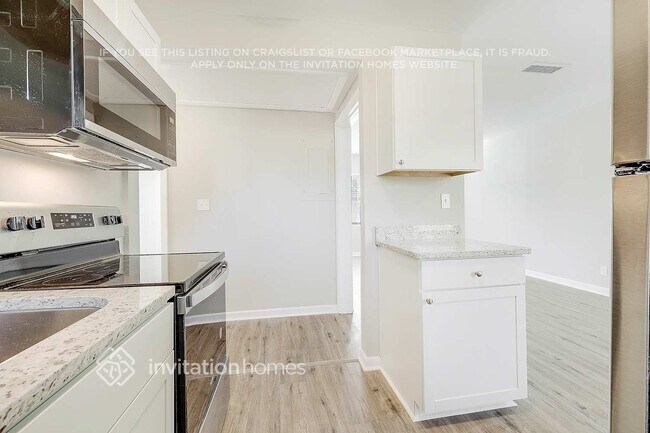 Foto del edificio - 4025 Loys Dr