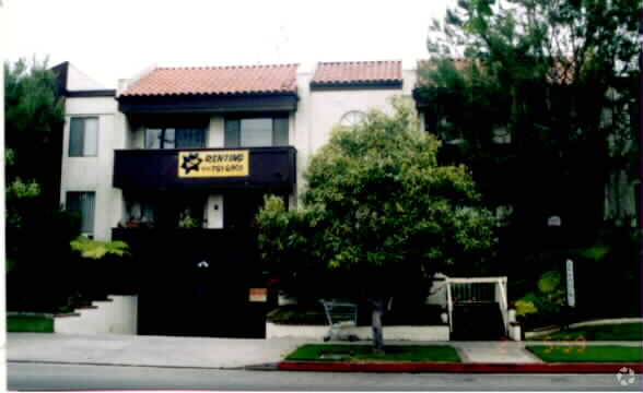 Primary Photo - 11825 Magnolia Apartments