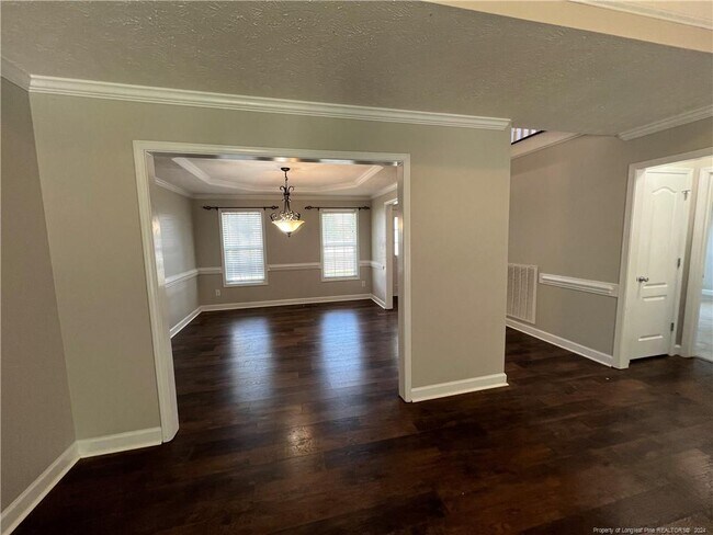 Foto del edificio - 249 Thorncliff Dr