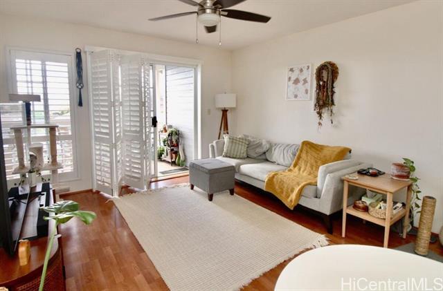 Foto del edificio - 92-929-929 Hame Pl