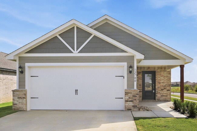 Building Photo - 12700 Carrara Ln