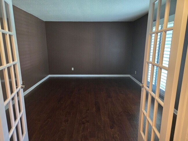 Foto del edificio - Spacious 4 bedroom, 2.5 bath home for lease.