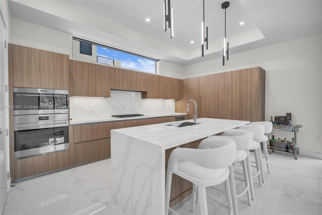 Foto del edificio - 820 NE 2nd St