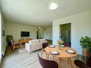 Building Photo - Chateau Towers