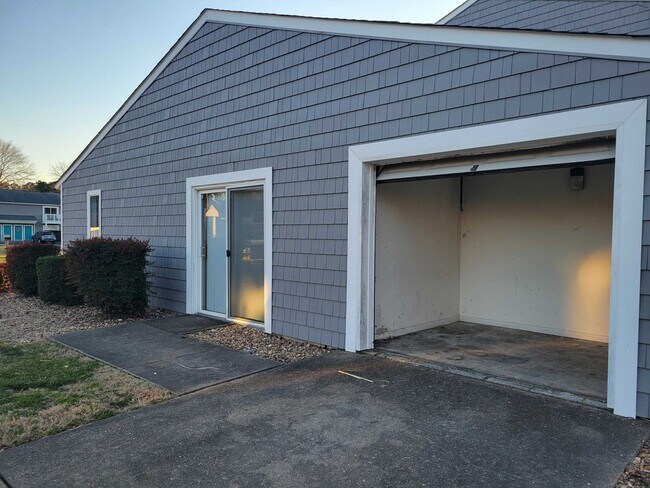 Building Photo - 1100 Indian Rd