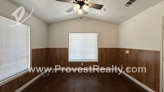 Foto del edificio - 12782 Gifford Way