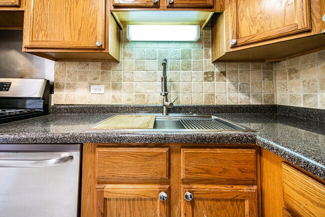 Foto del edificio - 1477 N Winslowe Dr