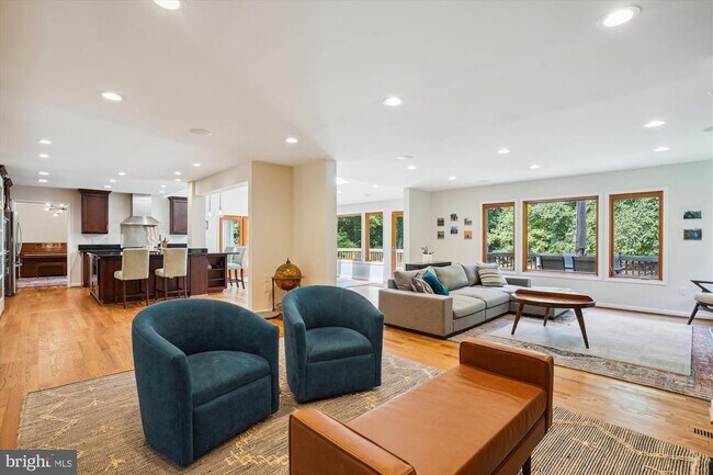 Foto del edificio - 10408 Hunter Ridge Dr