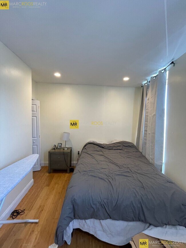 Foto del edificio - 200 Maverick St