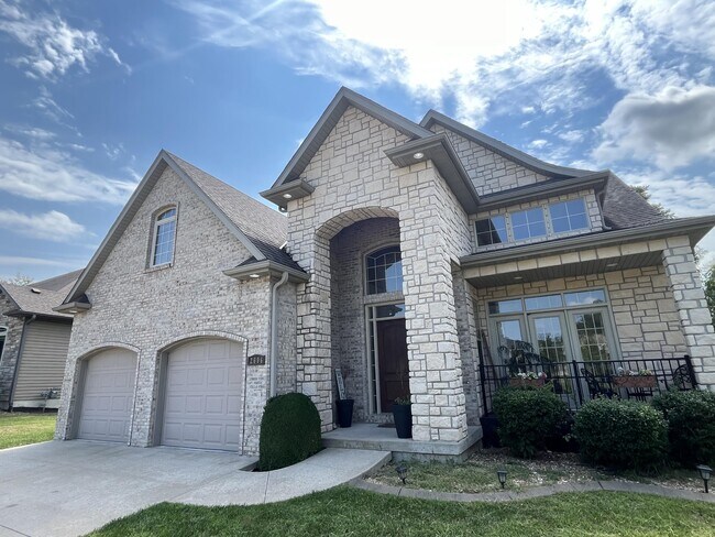 Foto del edificio - 2606 Stratford Chase Cir