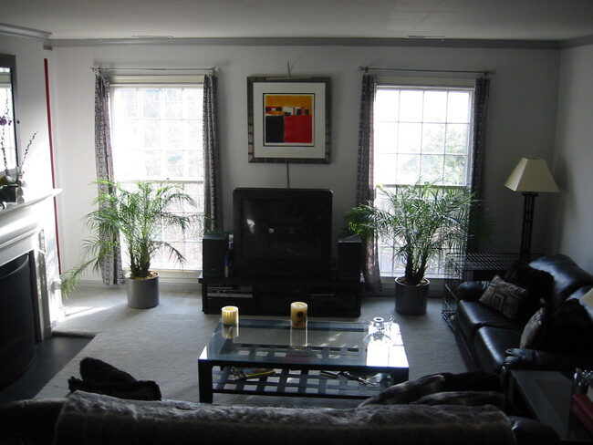 Foto del edificio - 1600 Beekman Pl NW