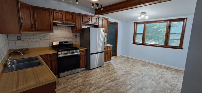 Building Photo - 2614 S 19th St
