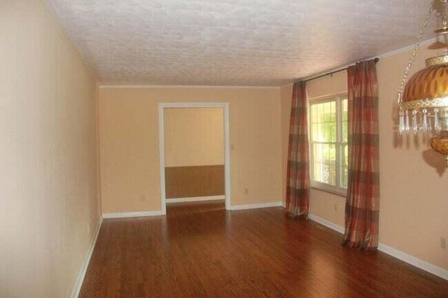 Foto del edificio - 3009 Oakland Dr NW