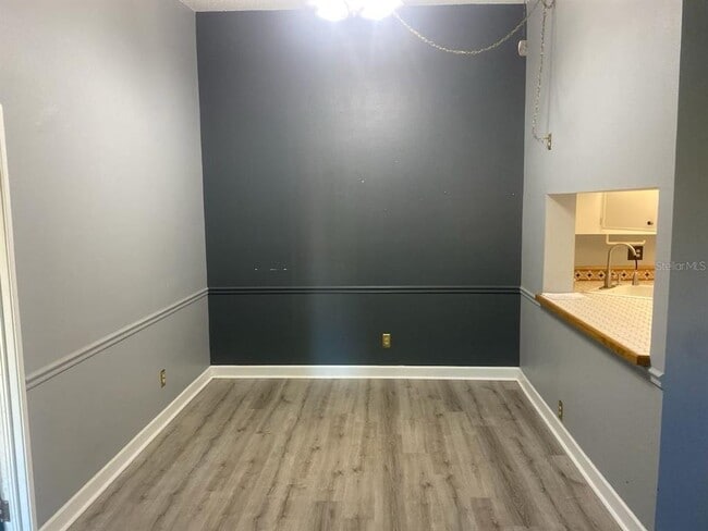 Building Photo - 8215 Sun Spring Cir