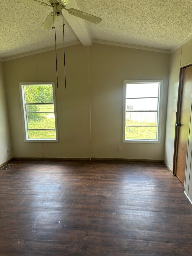 Building Photo - 346 Crescent Creek Ln