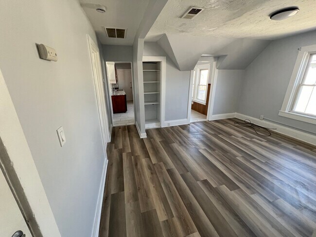 Building Photo - 37 Herrod Ave