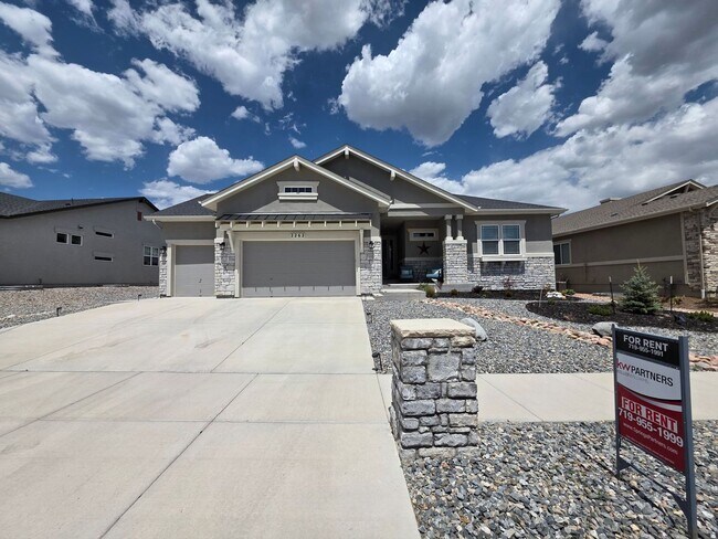 Foto del edificio - 5 Bed 4 Bath Home In Flying Horse North!!