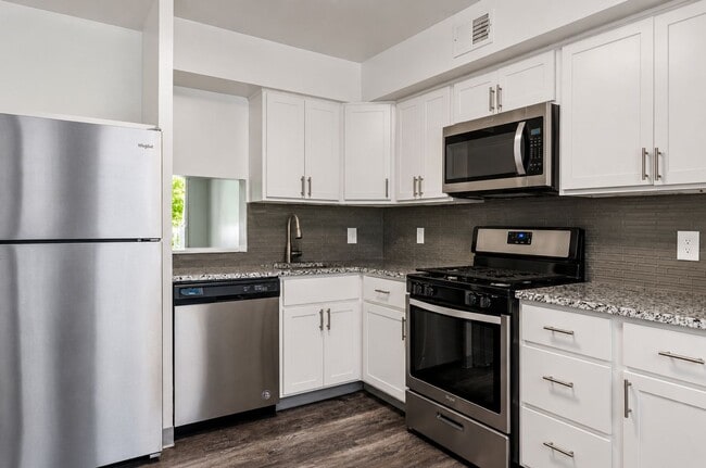 Building Photo - The Cascades Apartments and Townhomes