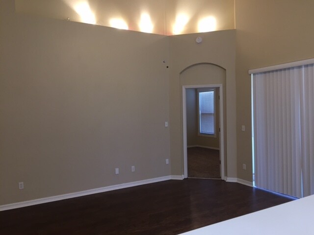 Foto del edificio - 1615 Wakefield Dr