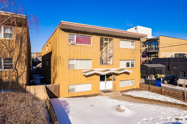 Building Photo - 1711 Mount Royal Apartments