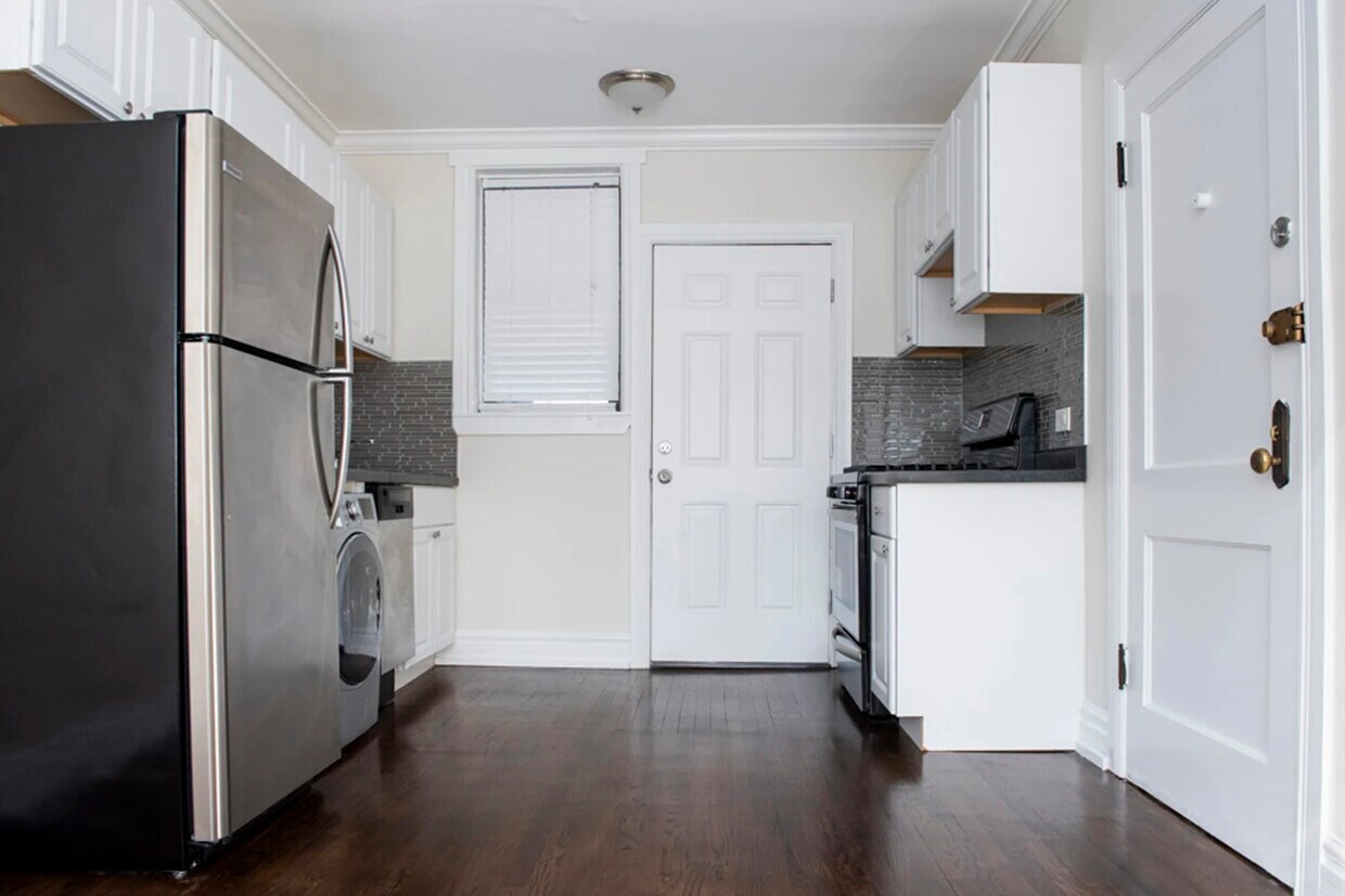 Foto principal - 1056 W Lill Ave