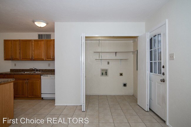 Building Photo - 3 br, 2 bath House - 739 Leading Lane