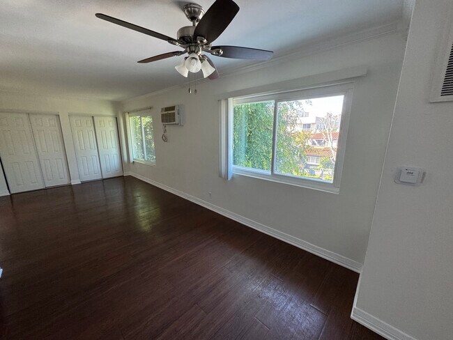 Foto del edificio - 1138 S Corning St