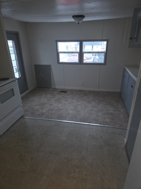 Foto del edificio - 8464 Cleveland Ave NW