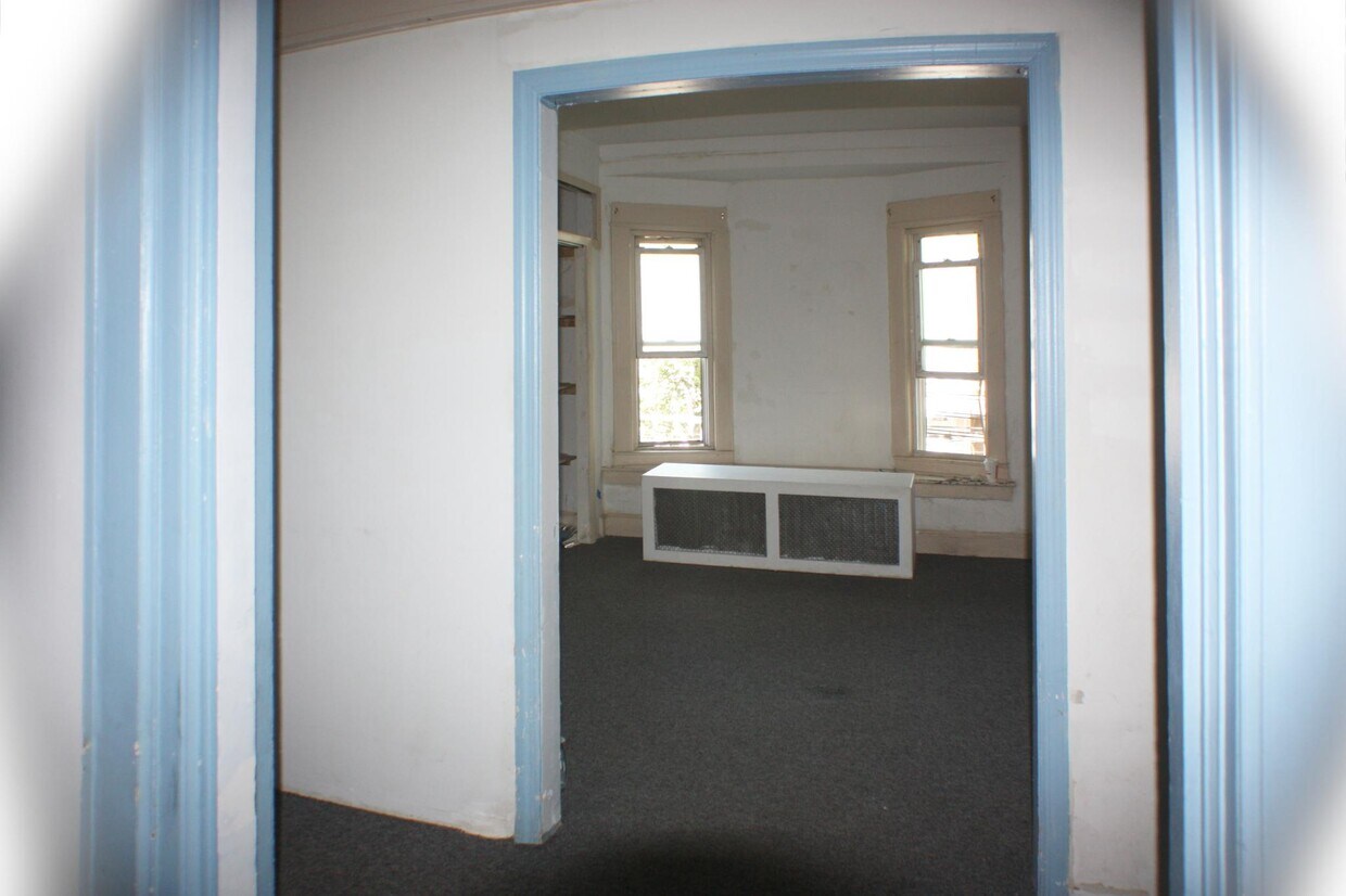 8918 88th St, Woodhaven, NY 11421 House Rental in Woodhaven, NY