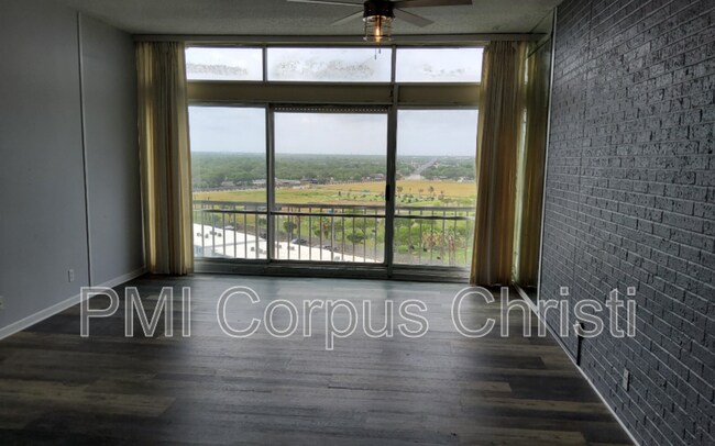 Foto del edificio - 4600 Ocean Dr
