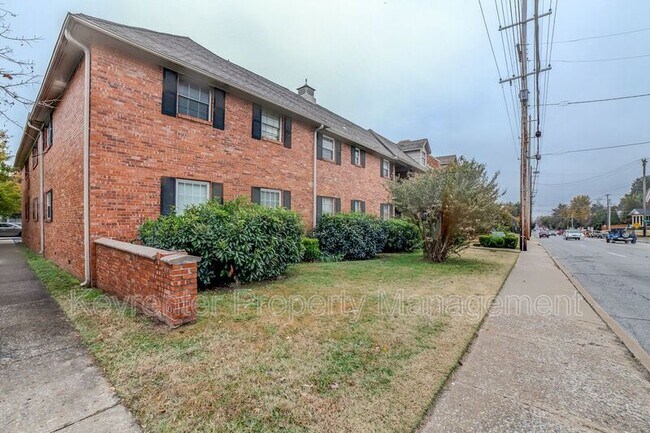 Foto del edificio - 1735 S Peoria Ave