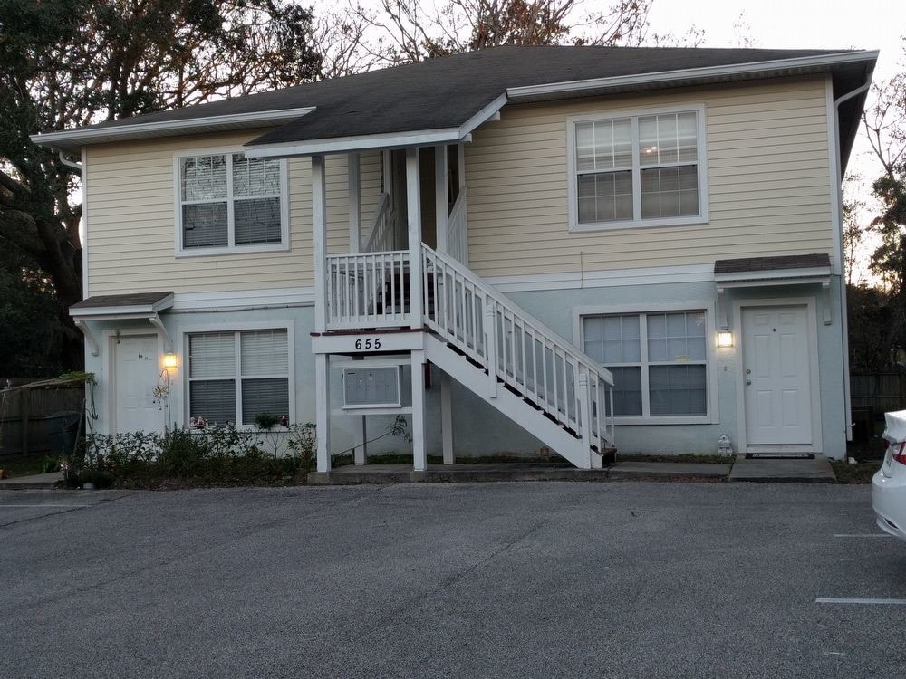 Primary Photo - 2Br 1 Ba end unit