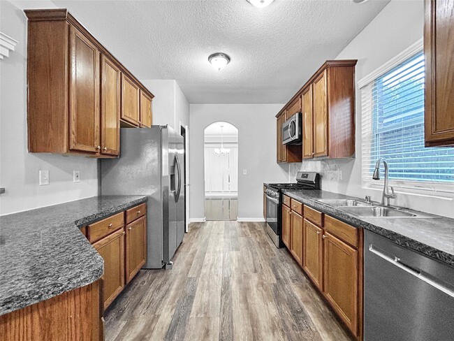 Building Photo - 10006 Wood Leaf Ct