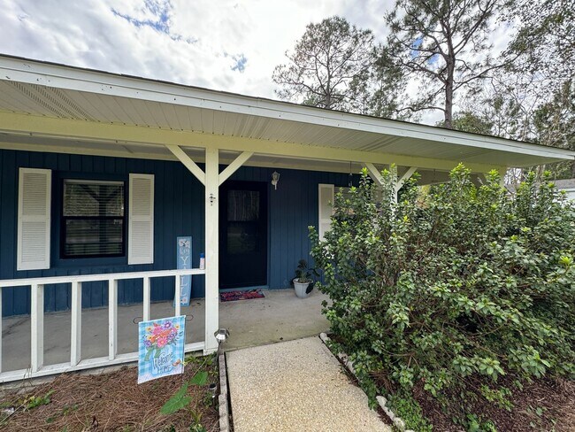 Building Photo - 4 Bedroom in Perdido