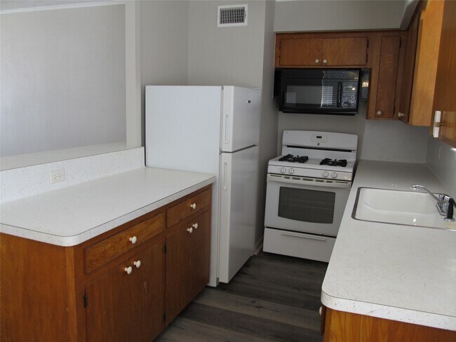 Foto del edificio - 3 Avenue E