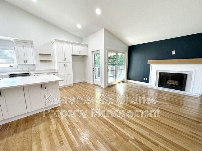 Building Photo - 1926 Springtree Dr