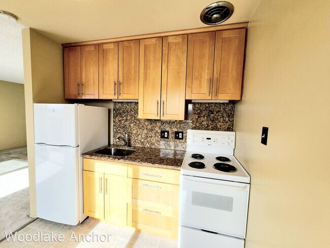 Building Photo - Studio, 1 bath House - 818 N. Delaware St....