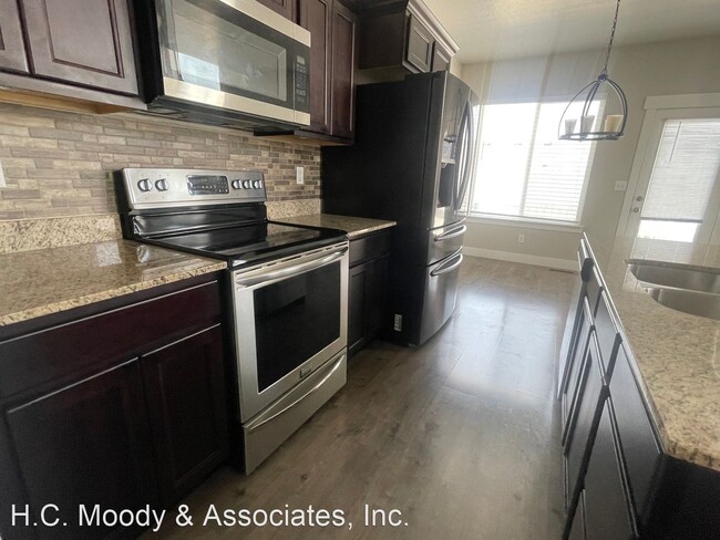 Building Photo - 3 br, 2.5 bath House - 4338 W. Sykes Lane