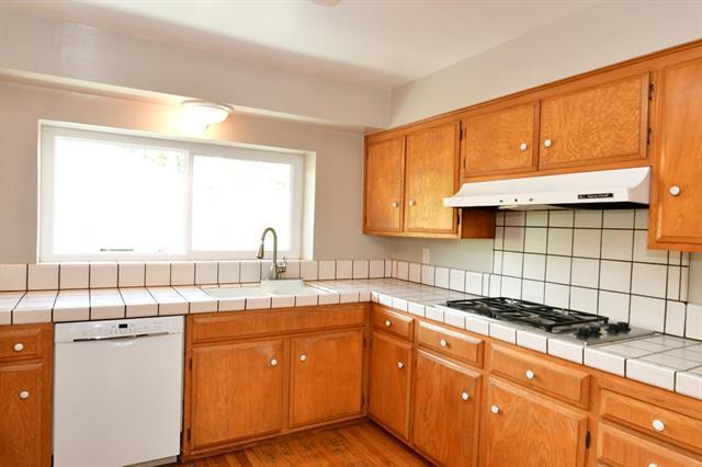 Foto del edificio - 2756 Comstock Cir