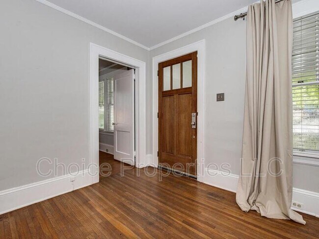 Foto del edificio - 1533 Thomas Ave