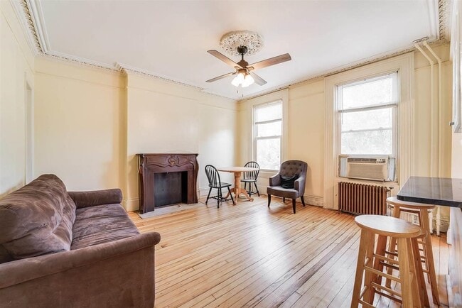 Building Photo - 808 Bloomfield St
