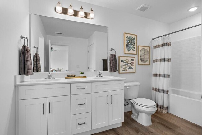 Foto del edificio - Lagoon Living! 3 Bedroom Townhome with Res...