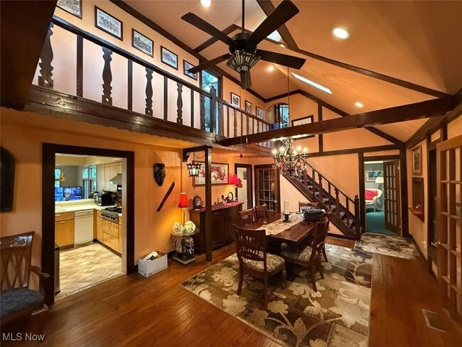 Building Photo - 8298 Valley Dr
