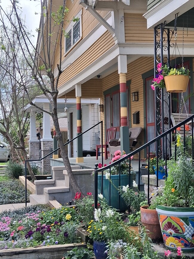 Photo - 6324 Annunciation St House